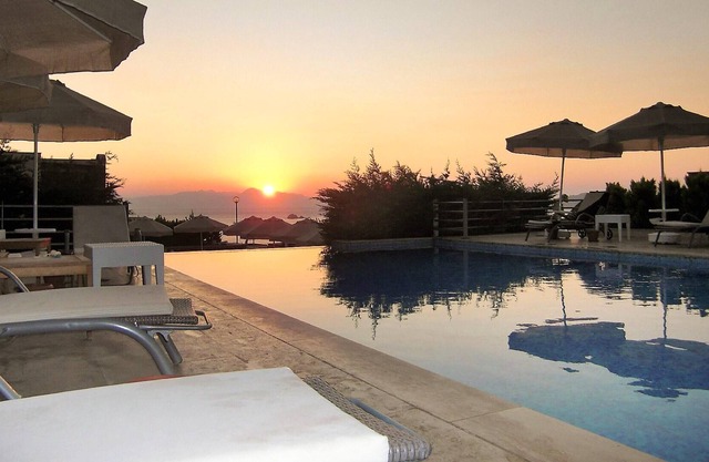 Homerez - Villa 800 m away from the beach for 6 ppl. with shared pool and garden