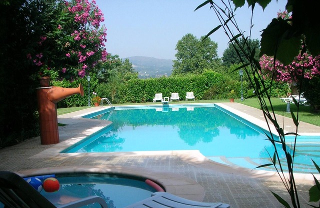 Homerez - Villa für 8 Pers. mit Zugang zum Pool, jacuzzi und Garten in Pedraça