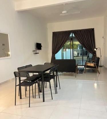 Homestay Kemaman Fyna04 dekat Pantai Geliga