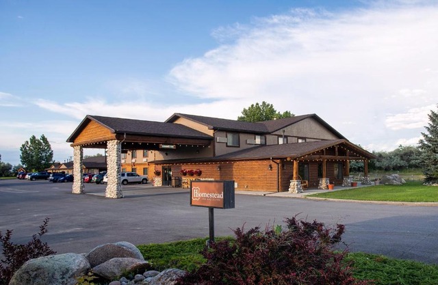 Homestead Inn and Suites