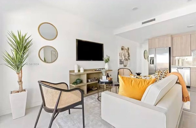 Homestead Oasis- 4BR Retreat w/ Rooftop & Views