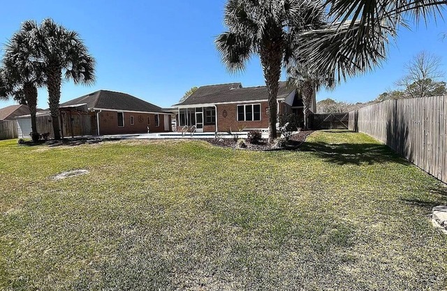 HOMESTEADERS PARADISE: Furnished 5BR/3BA w/pool, xlarge yard near NAS Pensacola