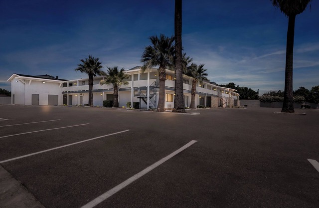 HomeTowne Studios by Red Roof Yuba City Bonanza – Marysville
