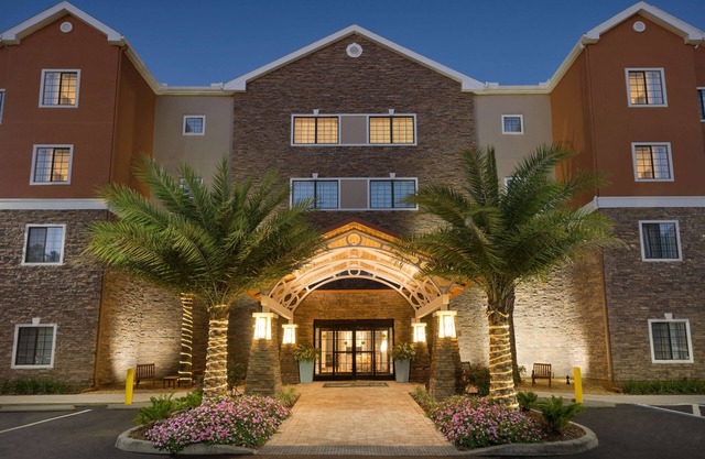 Homewood Suites by Hilton Jacksonville Deerwood Park