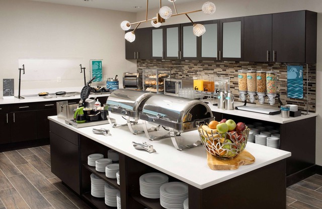 Homewood Suites by Hilton Kansas City Speedway