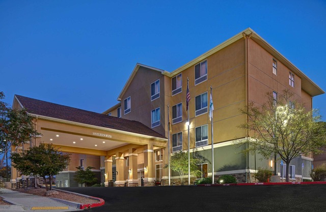 Homewood Suites by Hilton Albuquerque Airport