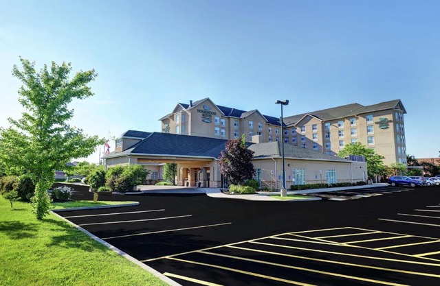 Homewood Suites by Hilton Cambridge-Waterloo, Ontario