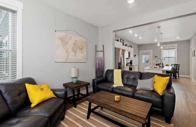 Homey Duplex Unit Near Yellowstone River