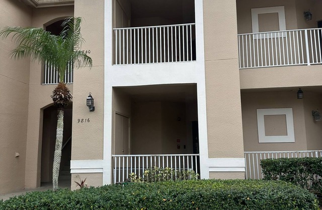 Homey & Quiet Studio at PGA Golf Reserve. Next to Golf Course!