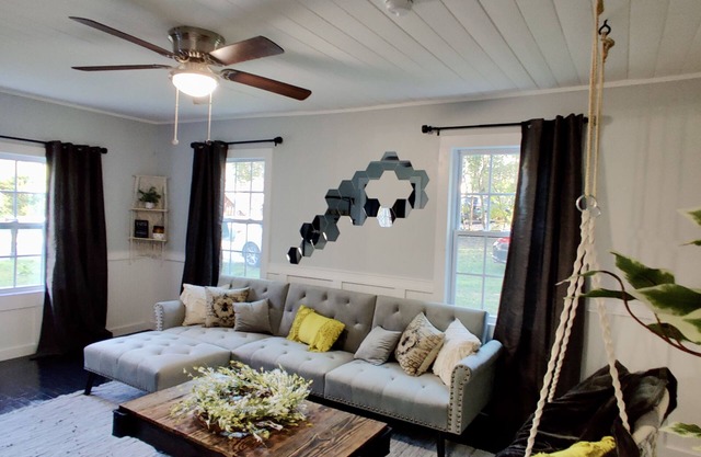 Honeycomb Haven, 1 Mile to Downtown Thomasville, Patio and Porch, 2 Bedroom Home