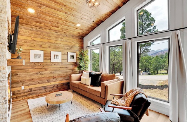 Honeymoon Cabin-Custom Build-Upper Canyon-Mountain View-Easy Access