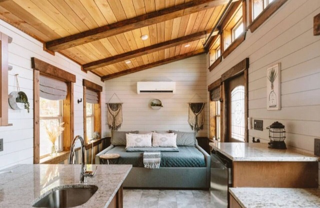 Honeymoon Suite: Stylish Retreat + Wine Tasting