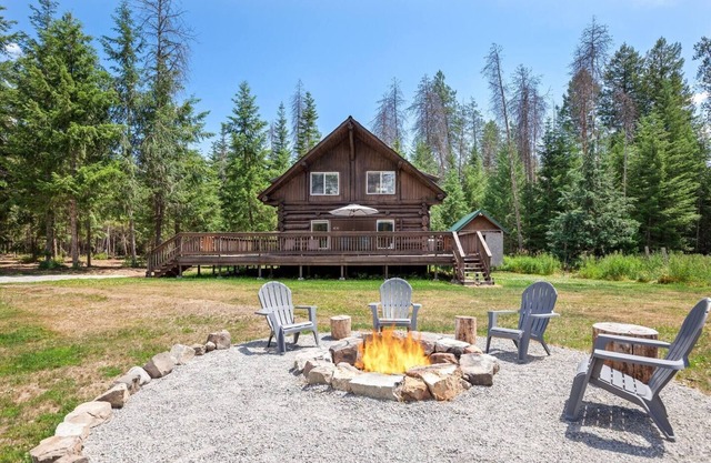 Honeysuckle Chalet Athol, Idaho