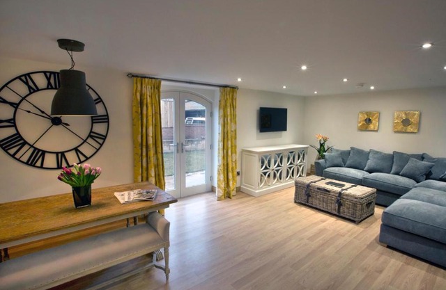 Honeysuckle Cottage, Drift House Holiday Cottages