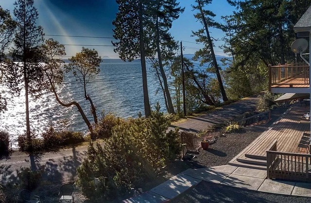 Hood Canal Waterfront Home Fantastic Views Crab, Boat, Kayak, Fire Pit, Hot Tub