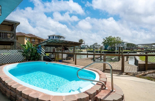 Hook, Wine & Sinker | Private Pool + Bay Access!