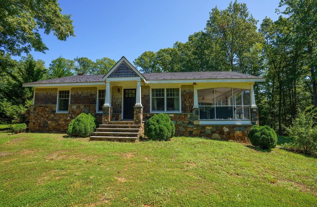 Hooper's Rock Farm - Paradise for Outdoor Enthusiasts!
