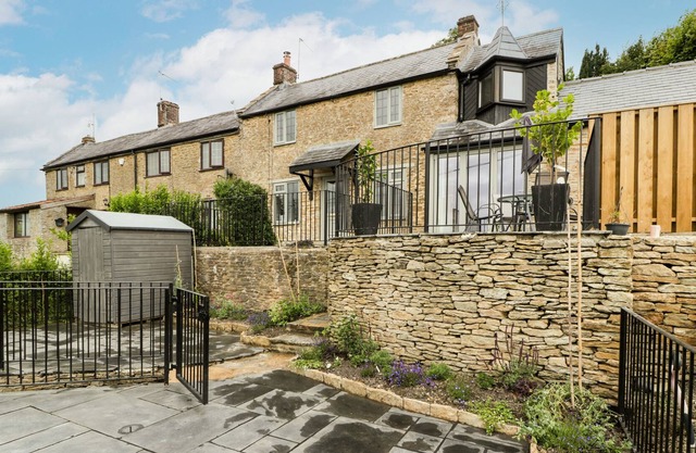 Hoopers Lodge, FROME