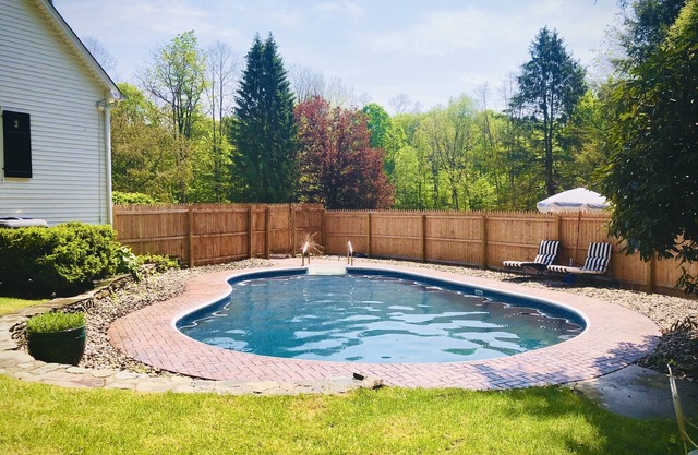 Hopewell Haven w/ heated pool and hot tub