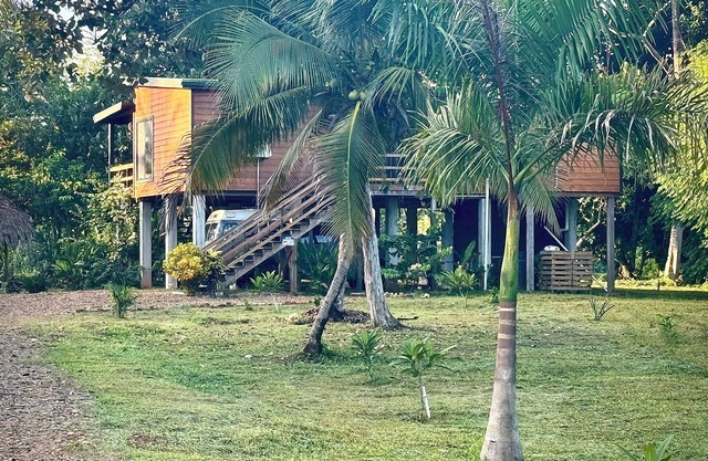 Hopkins/Sittee River Luxury Home. 2BR/2BA- A Tropical Jungle Paradise 1.1 acres.