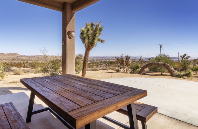 🌵Horizon House | Hot Tub, Fire Pit, Games & BBQ | Adobe in JT🌵