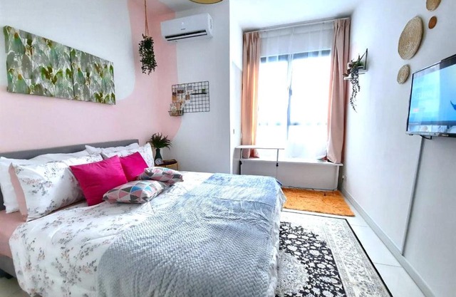 Horizon Suites poolview near KLIA