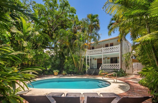 ~ HORSE CONCH ~ NEU! - Adorable Apt in perfekter Lage mit atemberaubendem Pool