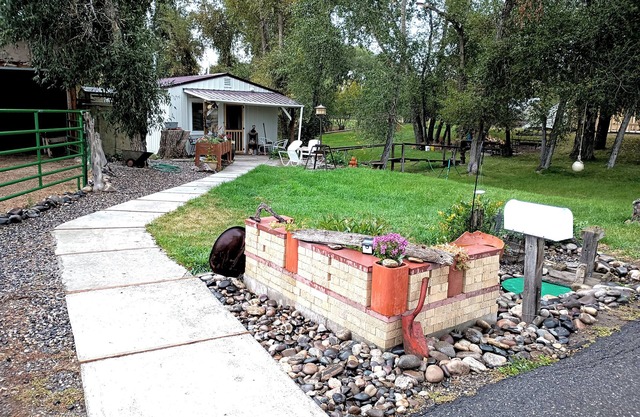 Horse-Heaven Cowgirl-Chic Bunkhouse on Baker Creek, 10 mins from Bozeman Airport