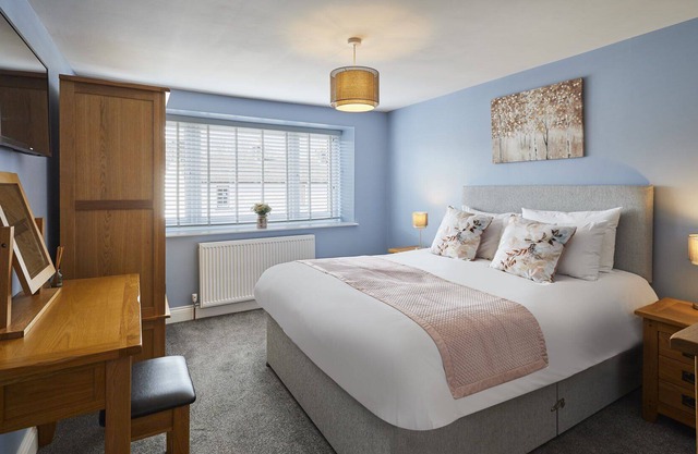 Host & Stay | The Cobblers