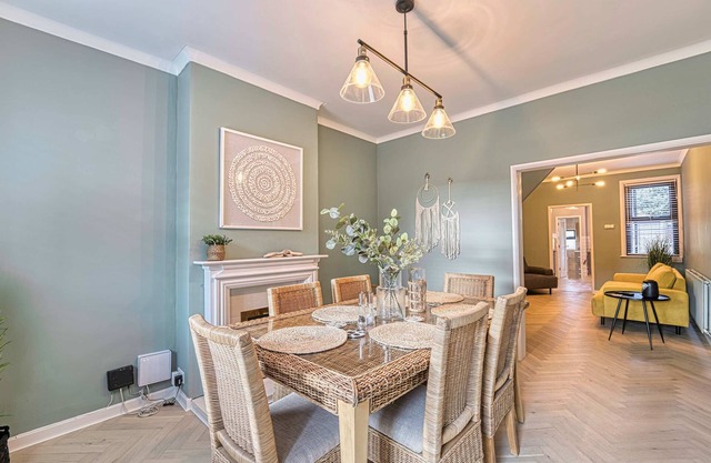 Host & Stay | Barton Road House