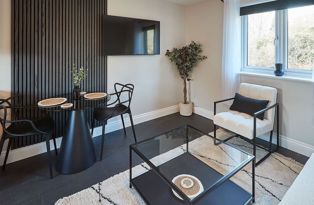 Host & Stay | Vert Vale