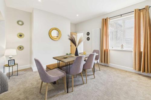 Host & Stay - Jomor House