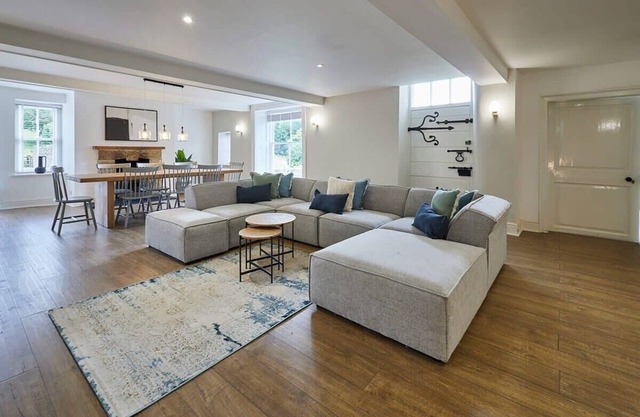 Host & Stay | Stay House