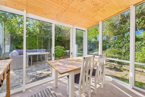 Host & Stay - Stonecrop Cottage