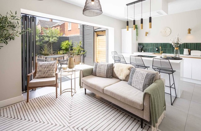 Host & Stay | The School House