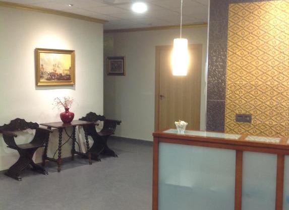 Hostal Bisbal ONLY ADULTS NO AC