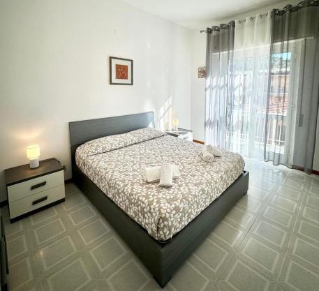 Hostdomus - Ela House