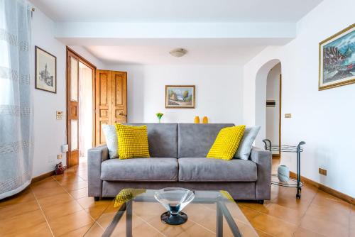 Hostly-Il Viale-Garden House between Pisa e Lucca