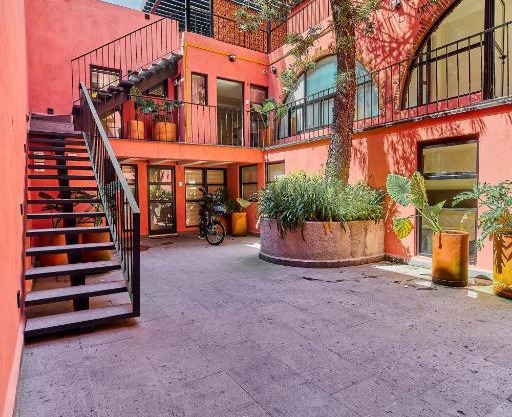 HostPal Estudios Jacarandas Coyoacan