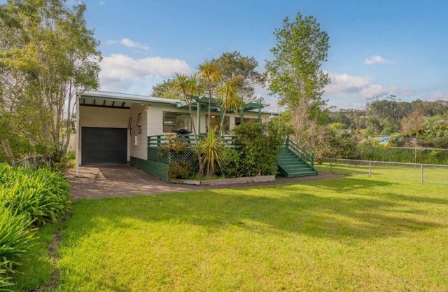 Hosts on the Coast Cooks Crib