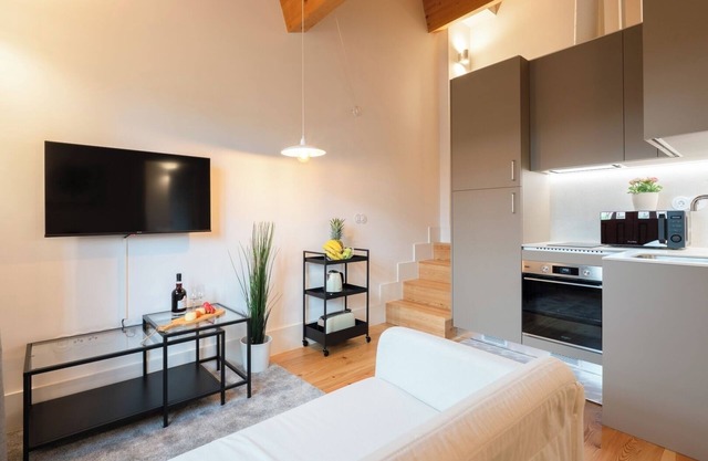 HostWise - Lovely Flat w/ Mezzanine