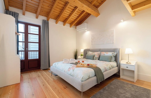 HostWise - Stylish and Modern Flat