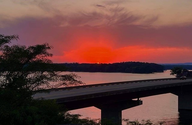 Hot Springs, AR, Condo on Lake Hamilton.