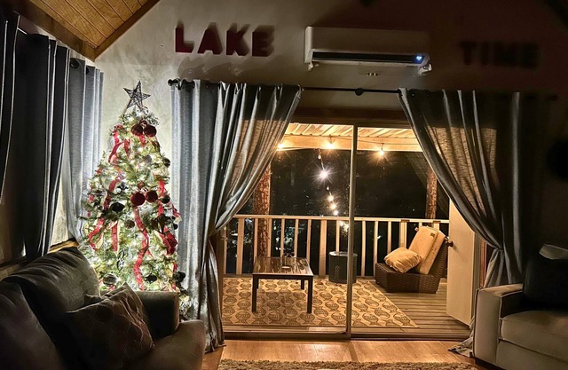 Hot Springs Gem | Waterfront Cabin | Swim Platform