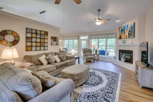 Hot Springs Village Home with Golf Course View