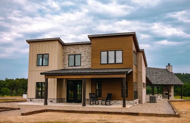 Hot Tub- 75 Acres- Hollyview360-Lagom