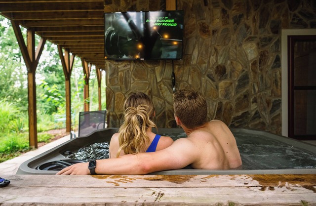 Hot Tub/Balcony Views/Gameroom