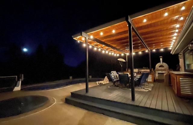 Hot tub, BBQ - Closest lodging to Snowbasin!