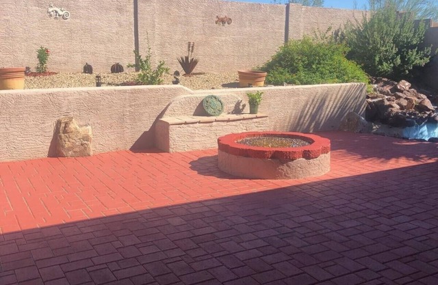 Hot tub, BBQ ,Mountain View, and fire pit 15 minutes to the Glendale Stadium