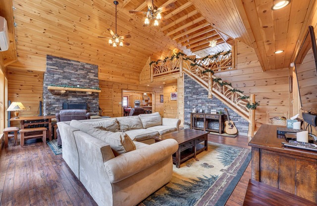 Hot Tub & Dock: Waterfront Cabin in Old Forge!
